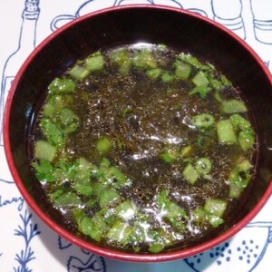 そばだしで簡単★沖縄もずくスープ